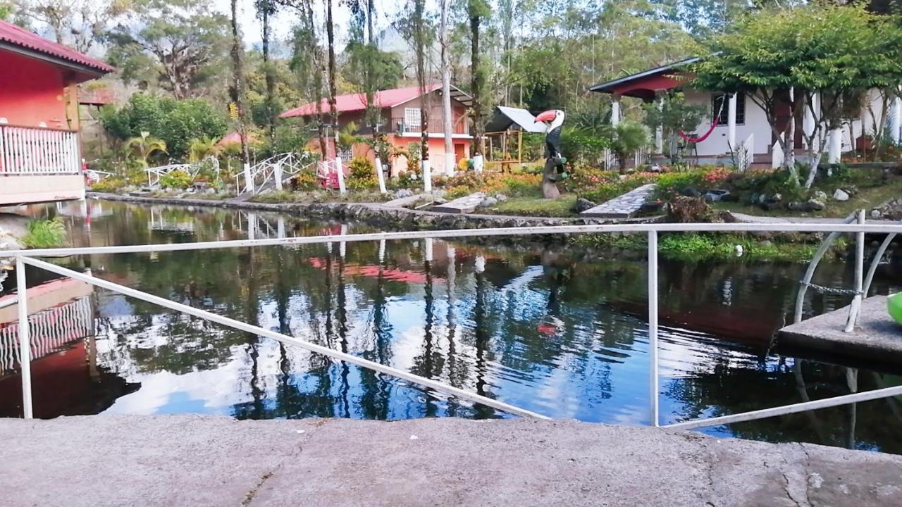 Cabanas Mountain River Lake Inn Nueva California Buitenkant foto